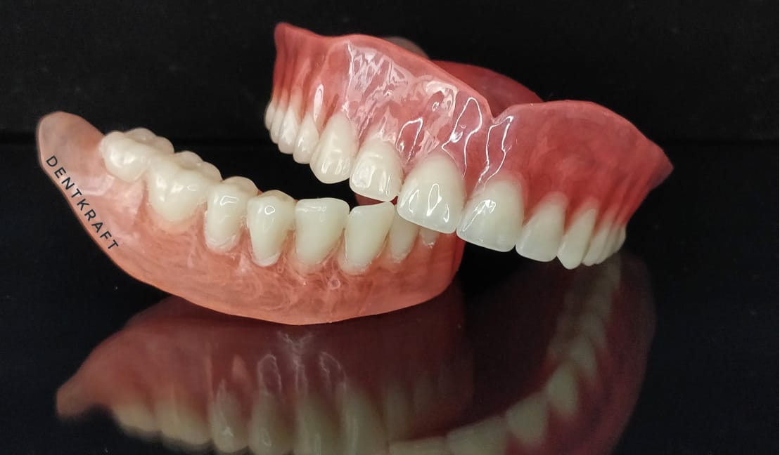 CUSTOMIZED-DENTURES